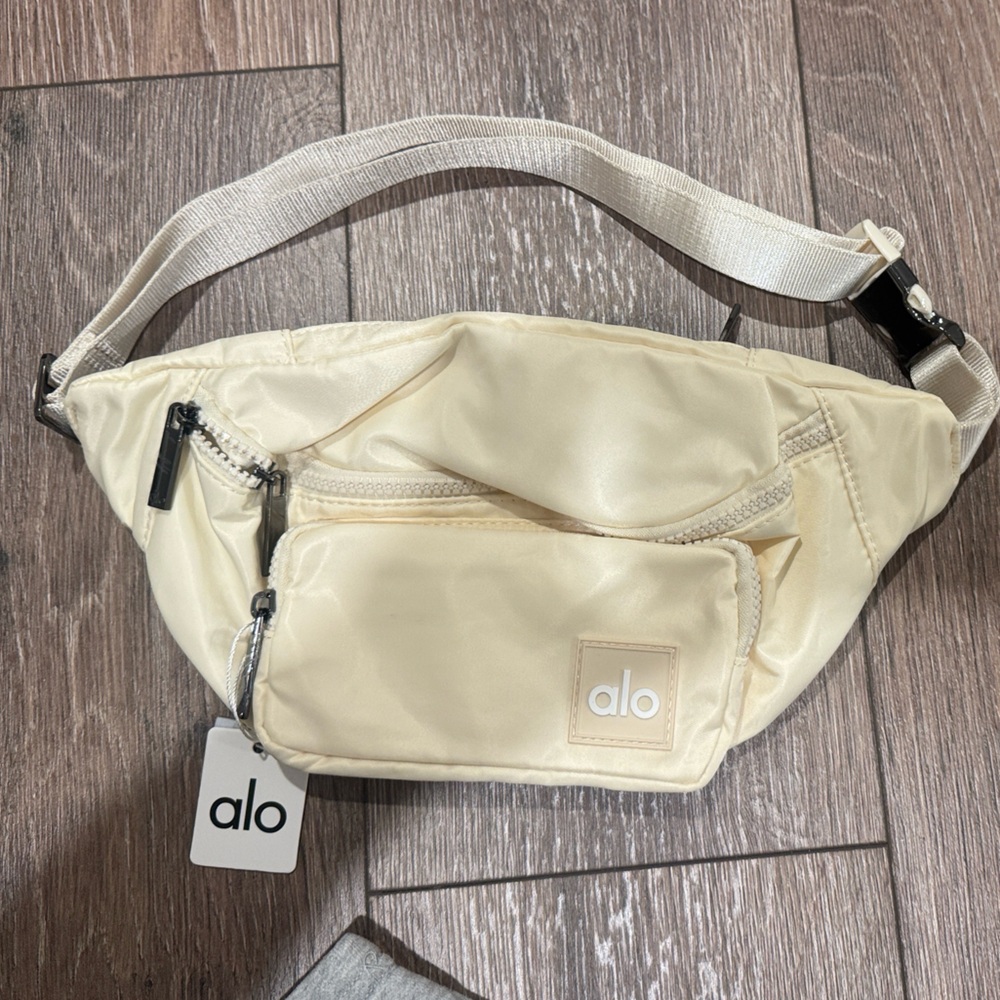 ALO Yoga Beige Belt Bag